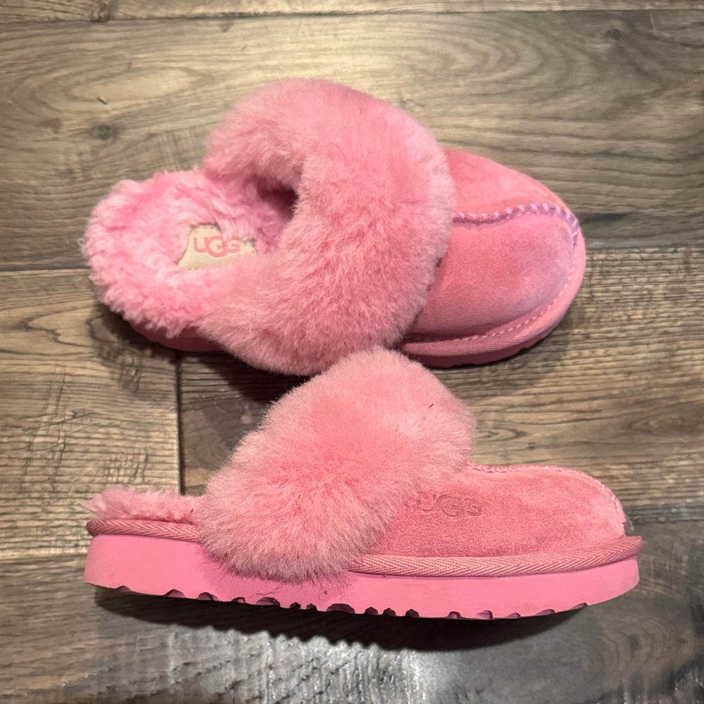 UGG Kids Fluffy Pink Slippers toddler size 10